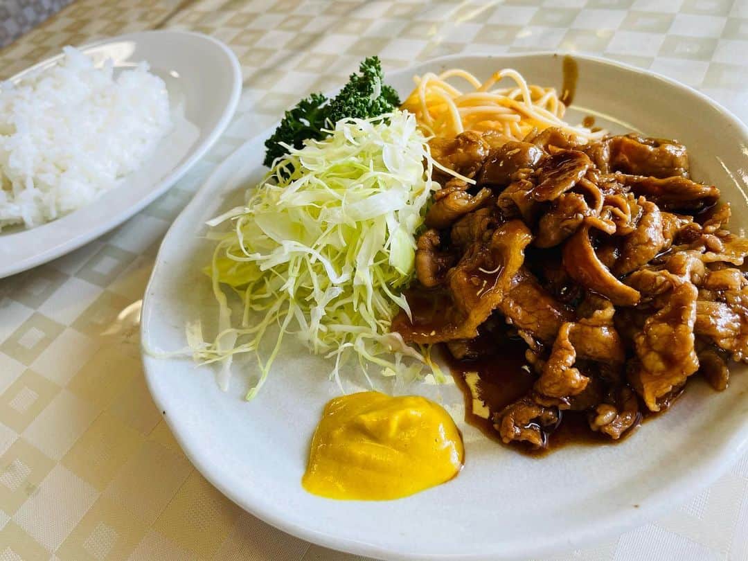 倉窪莉沙のグルメインスタ