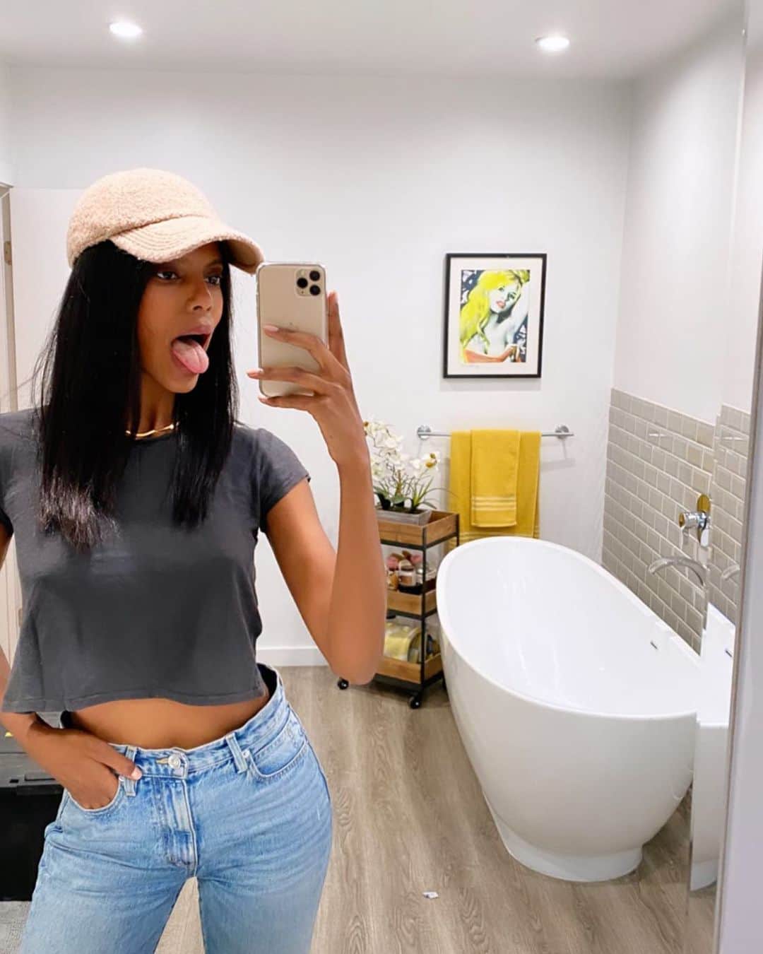 グレースマハリーのインスタグラム：「Gemini- a baddie or a baby, you decide」