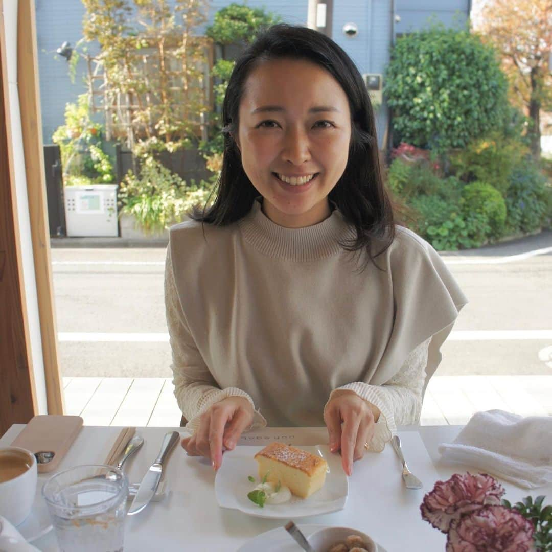 徳重杏奈さんのインスタグラム写真 - (徳重杏奈Instagram)「👭﻿ 親友・優香のお誕生日祝い🌟﻿ ﻿ 今年もお祝いさせてくれてありがとう！﻿ ﻿ ほぼ外のような開けたお店で﻿ 我ながらいい場所を選んだなと思います。﻿ ﻿ 誰と会える喜びを噛み締めました😌﻿ ﻿ ﻿ また感染者が増えてきましたね。﻿ ﻿ 当たり前の対策を確実に。﻿ ﻿ ﻿ ﻿ #石井優香 ちゃん ﻿ #店内は再生紙でできた筒 #坂茂 さん #vinsante #名古屋 #アナウンサー #徳重杏奈﻿」11月19日 13時02分 - anna.tokushige