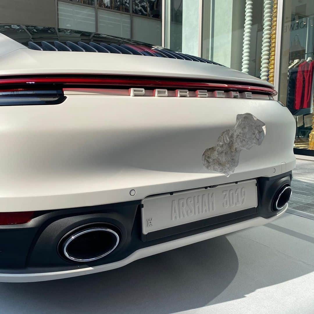 Porsche Japanさんのインスタグラム写真 - (Porsche JapanInstagram)「侵食された911?  ダニエル・アーシャムの象徴的なモチーフを外観に取り入れたアートカー「Crystal Eroded Porsche 911」を渋谷パルコにて本日限定で公開。 どうぞお立ち寄り下さい。  #ポルシェ #Porsche #911 #DanielArsham #アート #渋谷PARCO1周年おめでとうこざいます」11月19日 14時23分 - porsche_japan