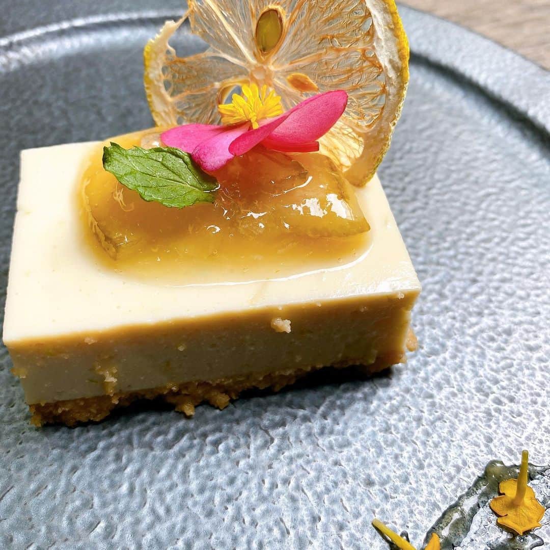 サンプラザ中野くんのインスタグラム：「ここ最近俺が食してきた#ビーガン #ヴィーガン #グルテンフリー #スイーツ を公開だよ　#ヤムヤム #おいちい #😋」