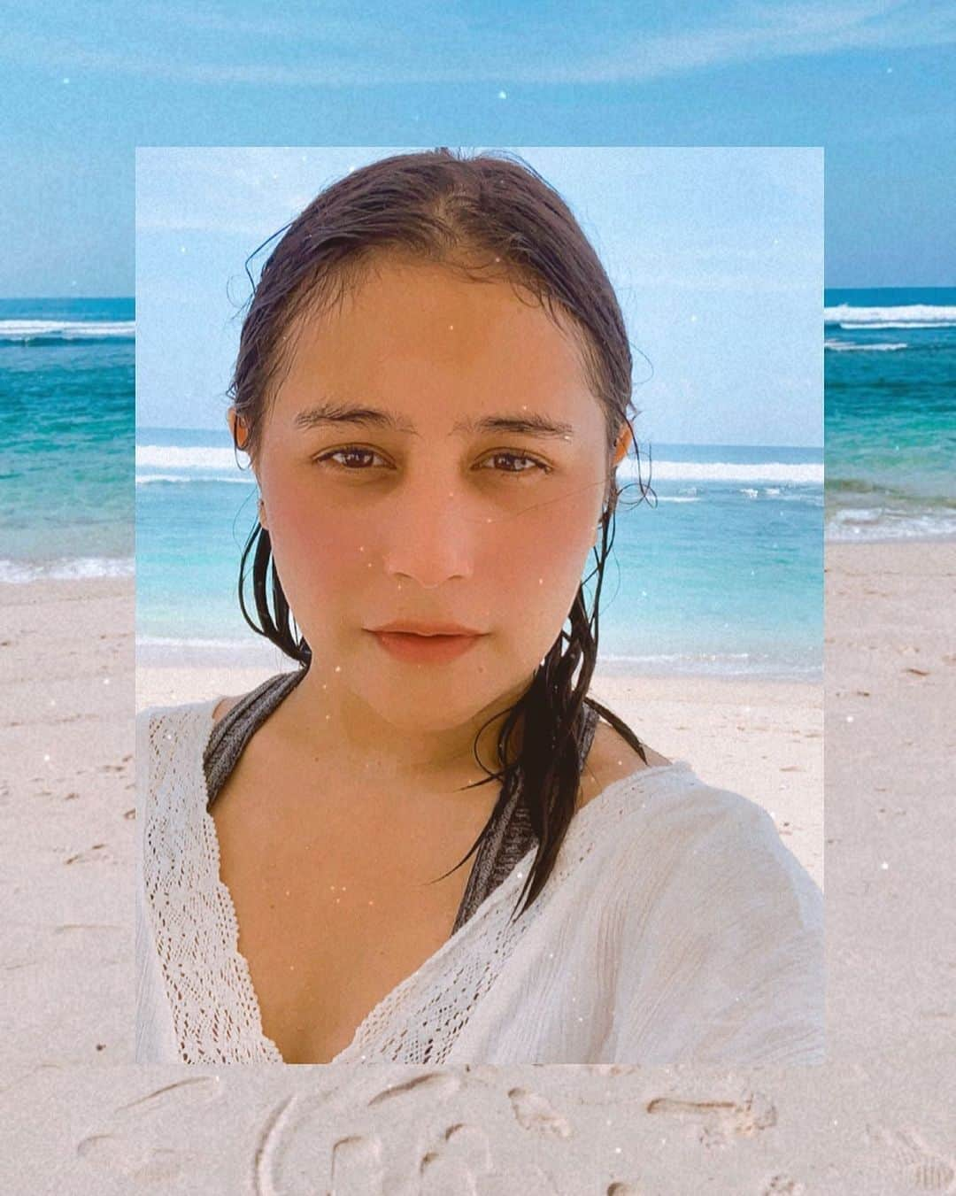 Prilly Latuconsinaさんのインスタグラム写真 - (Prilly LatuconsinaInstagram)「anak pantai 😌」11月19日 14時48分 - prillylatuconsina96