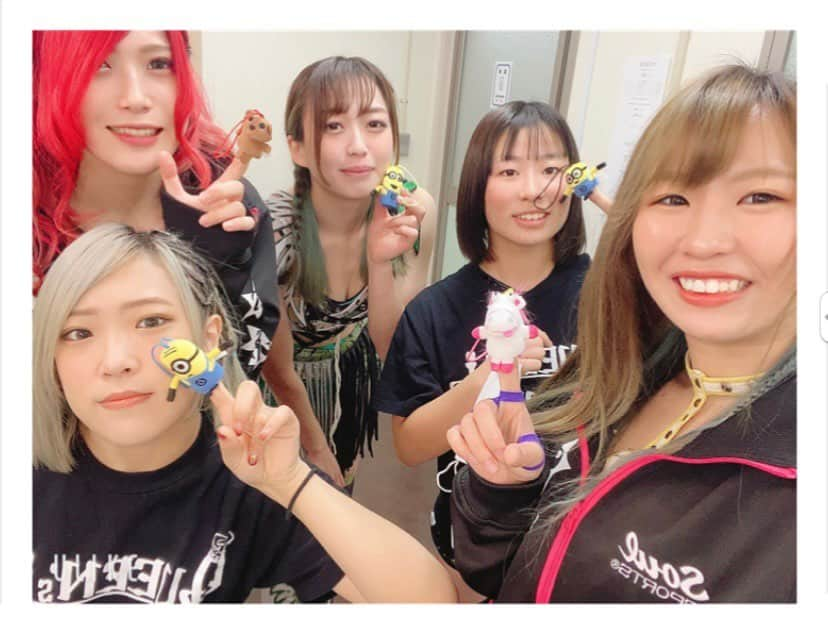 あずみのインスタグラム：「♛︎ Queen's Quest ♛︎ ・ ・ ・ ・ #スターダム #女子プロレスラー #ミニオン」