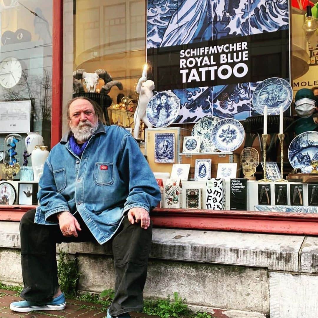 アムステルダム・タトゥー・ミュージアムのインスタグラム：「#bpdamsterdam #deltblue#royaldelft」