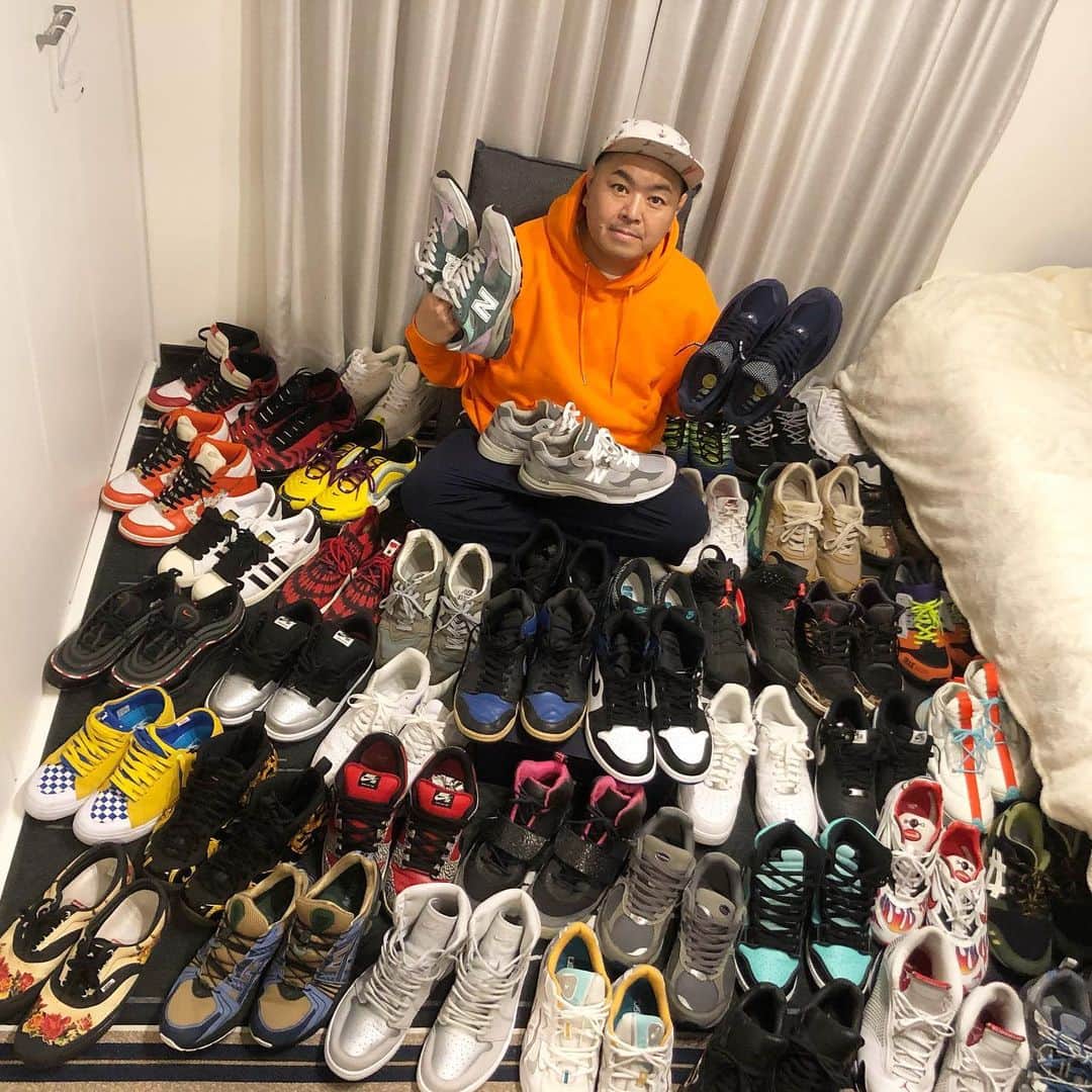 大地洋輔のインスタグラム：「アメトーーク スニーカー芸人  ありがとうございました‼️  楽しかったんですが、楽し過ぎてハフハフしてました😭  またよろしくお願いします‼️‼️  #アメトーーク #スニーカー芸人 #スニーカー同好会」