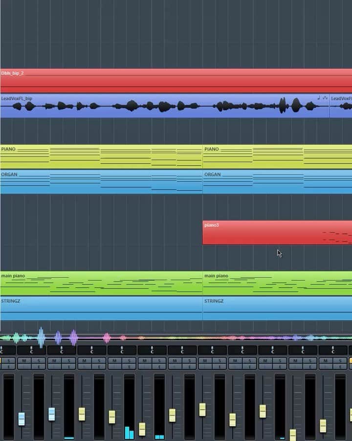 シン・コールのインスタグラム：「Fun fact: my “Time” track at first had a really different vocal on it - check it out! 😉⏱⏳」