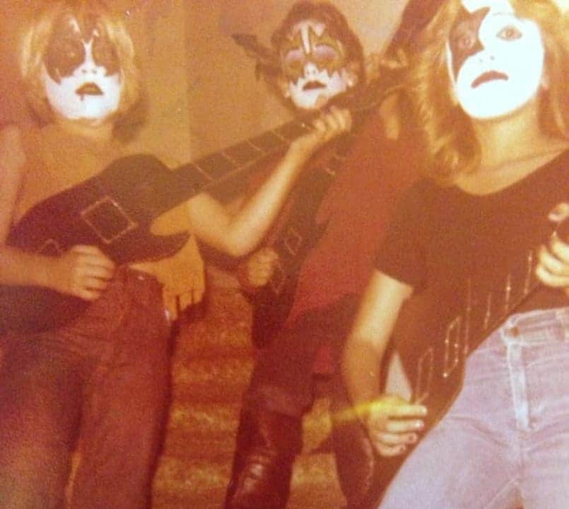 KISSさんのインスタグラム写真 - (KISSInstagram)「#ThrowbackThursday : Thanks #KISSARMY for sharing your 1970's #KISSMemories. These photos are AWESOME!  What's the oldest personal #KISS related photo you have? We'd love to see it.」11月20日 1時49分 - kissonline