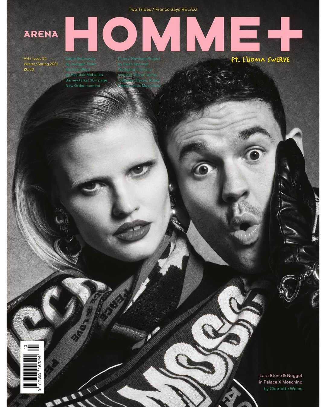 ララ・ストーンのインスタグラム：「This was so much fun! Me, Nugget, and the Palace crew, Palace Moschino X Arena Homme+! All out tomorrow!- you saw it here first!   @thehommeplusmag @thepopmag @charlottemwales @claudiaasinclair @palaceskateboards @moschino @models1」