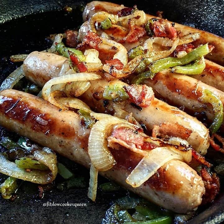 Flavorgod Seasoningsさんのインスタグラム写真 - (Flavorgod SeasoningsInstagram)「Paleo Sausage-Bacon Skillet☆ Recipe below👇👇⁠ -⁠ Customer:👉 @fitslowcookerqueen⁠ Seasoned with:👉 #Flavorgod Everything Seasoning⁠ -⁠ Build your own combo pack!⁠ Click the link in my bio @flavorgod ✅www.flavorgod.com⁠ -⁠ usage-Bacon Skillet⁠ ⁠ 1 package @jvillesausage less-fat chicken sausage⁠ 1 onion, sliced⁠ 1 bell pepper, sliced⁠ 1/2 lb @farmerjohnla maple bacon, chopped⁠ 1/2 tsp @flavorgod Everything Seasoning⁠ ⁠ Add bacon to cast iron skillet over on stove or grill. Cook 3-5 min until the bacon starts to brown. Add onion & bell peppers. Cook 5-7 min or until vegetables are soft. Add sausage and cook until warmed through or browned to your liking. Sprinkle seasoning on top before serving.⁠ -⁠ Flavor God Seasonings are:⁠ 💥ZERO CALORIES PER SERVING⁠ 🔥0 SUGAR PER SERVING ⁠ 💥GLUTEN FREE⁠ 🔥KETO FRIENDLY⁠ 💥PALEO FRIENDLY⁠ -⁠ #food #foodie #flavorgod #seasonings #glutenfree #mealprep #seasonings #breakfast #lunch #dinner #yummy #delicious #foodporn ⁠ ⁠」11月20日 2時02分 - flavorgod