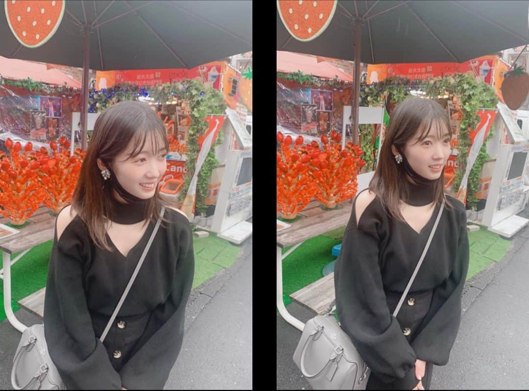 山岸理子のインスタグラム：「*  友達と新大久保行った時☻  ちょこっと雨降ってた〜🌂  #黒コーデ🖤   ・ ・ ・ ・ #tsubaki_factory #山岸理子 #新大久保」