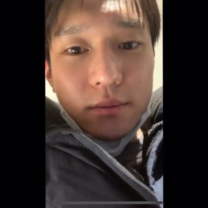 コ・ギョンピョのインスタグラム：「우리팀 혜린이가 촬영현장에서 찍은 사진과 영상들로 추억영상을 만들어 보내주고 그걸 받는동안 나눈 영상을 또 자막까지 넣어서 편집해주었다ㅋㅋㅋㅋㅋ이 친구 참 능력이 많다 ㅋㅋㅋㅋ고마워 혜린😂👍💕」