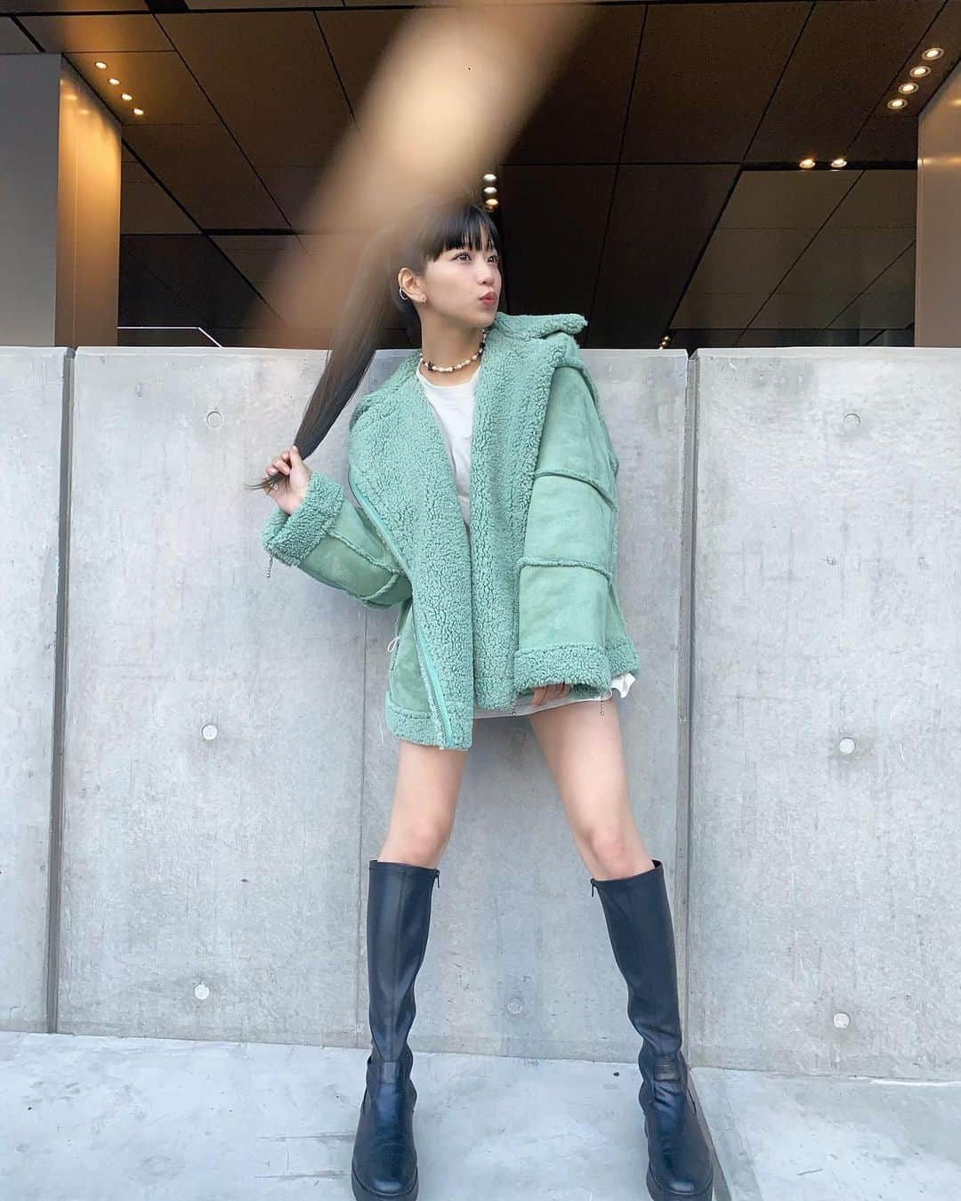 Hinaさんのインスタグラム写真 - (HinaInstagram)「今日も良い天気🌞💚💚 実は去年の冬からなにかと緑に反応しちゃう癖が なかなか抜けないです🐺🌙   #jouetie」11月19日 18時16分 - hina_faky