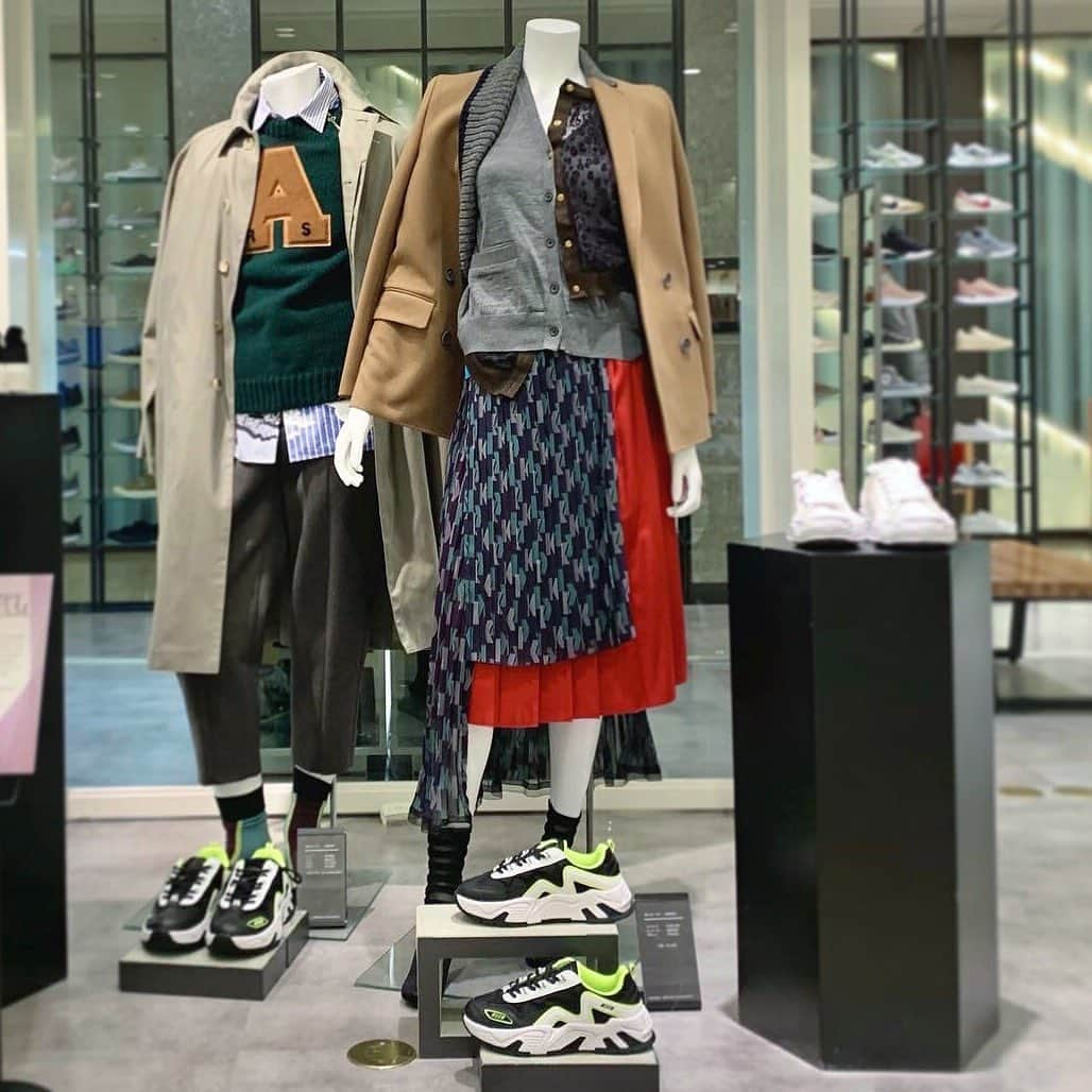 HANKYU.MODEさんのインスタグラム写真 - (HANKYU.MODEInstagram)「SNEAKER EDIT PRESENTS UNISEX SNEAKER At 4F 『SNEAKER EDIT』 #Hankyu #HANKYUMODE #umedahankyu #阪急うめだ本店 #うめだ阪急 #阪急百貨店 #osaka #umeda #mode #sneakeredit #dlab #sneaker #スニーカー #unisex #ユニセックス #msgm #mmy #miharayasuhiro #ggdb #nonameshoes」11月19日 18時20分 - hankyumode