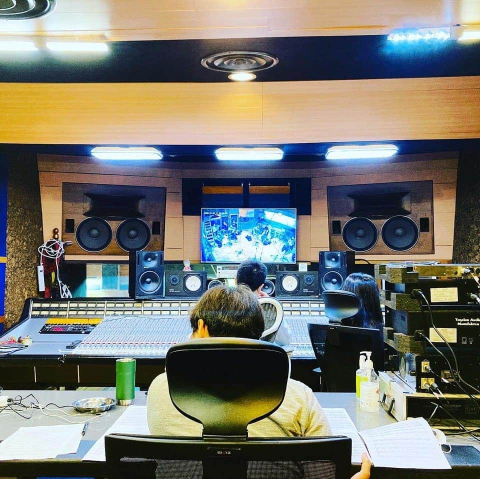 ダヘ さんのインスタグラム写真 - (ダヘ Instagram)「⠀ 🎶🎶🎶 #미교 #신곡 #융스트링 #서울스튜디오 울 준비하시라우..」11月19日 18時26分 - jjeon_migyo