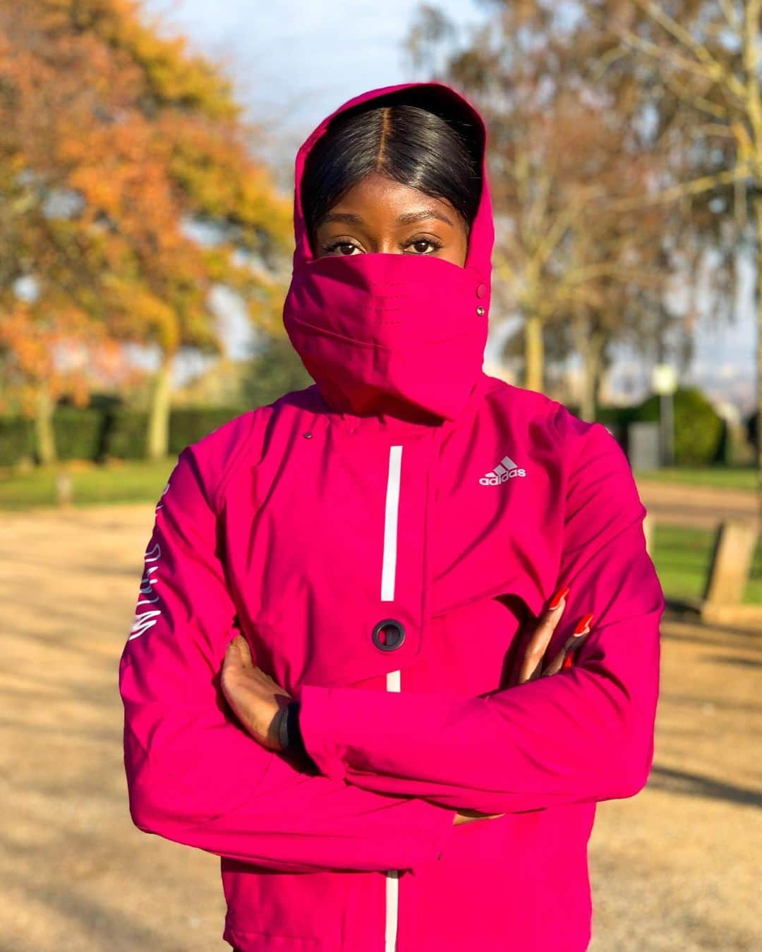 デズリー・ヘンリーさんのインスタグラム写真 - (デズリー・ヘンリーInstagram)「Cold November weather I’m ready for you! 👀 Layered up and ready for any session COLD.RDY available now @sportsdirectuk  #adidasRDY ❄️   ⠀⠀⠀⠀⠀⠀⠀⠀⠀⠀⠀⠀  This collection is just what I need in a time like this. As we know the temperature is consistently lowering but my physical demands in training are increasing when it comes to outdoor training. Now, I physically feel I’m prepared to tackle the winter-weather barriers head on ❄️  #adidasRDY」11月19日 18時46分 - desiree_lh