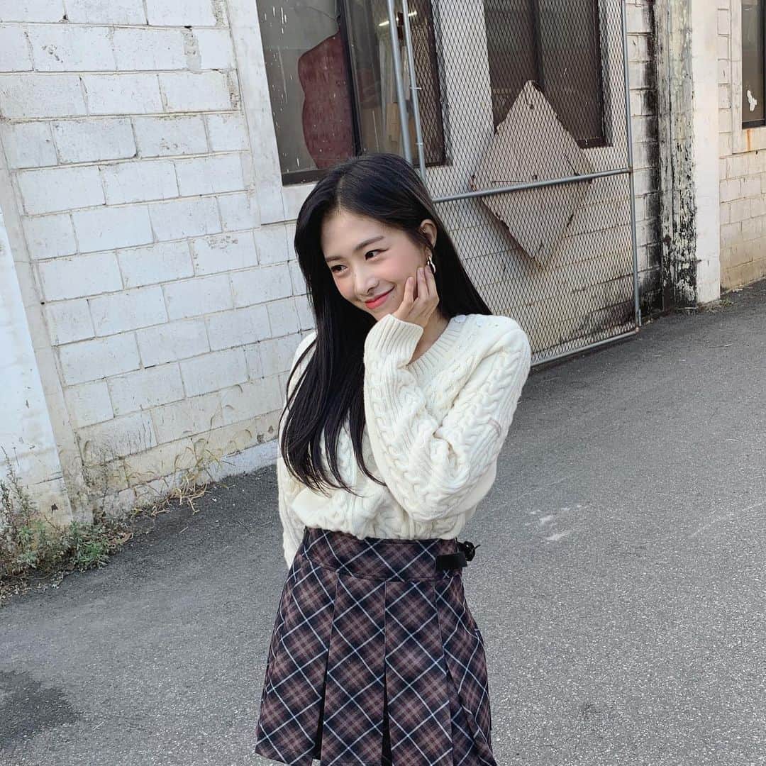 のインスタグラム：「이것도 그냥 올려버리기😚」