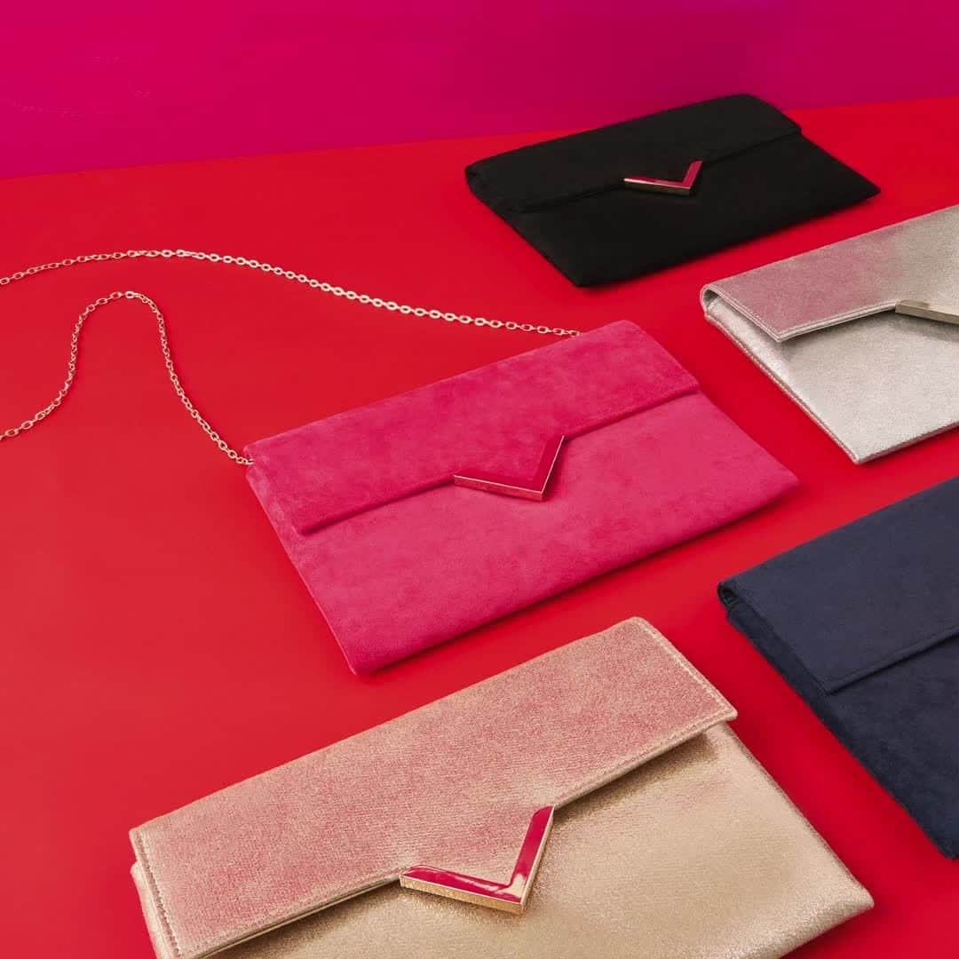 アクセサライズのインスタグラム：「We're a little excited for #BlackFriday so we've started early with 50% off our favourites 💖  Tap the link in our bio to shop #Accessorize」