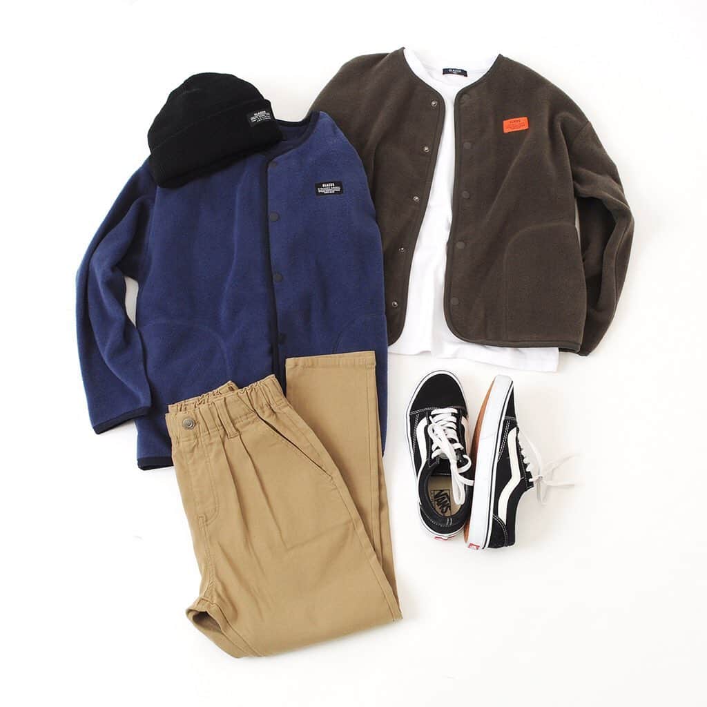 GLAZOSのインスタグラム：「. #new items GLAZOS新作入荷してます◎ . 11月、寒くなったなーと思いきや 今日みたいに暖かい日もちらほら… . 体調管理難しいですが、 フリースアイテムやアウター等も入荷しております◎ . 三連休最後から一気に寒くなる予報も出ておりますし、 しっかり冬支度オススメいたします！ . 新作アイテムはぜひ サイトの方からチェックしてみてください～ . . . #glazos #kidsootd #kidsfashion #kidscoordinate #kidsfashion #kids #mensfashion #mensstyle #boy #おそろいコーデ #兄弟 #小学生コーデ #小学生男子 #おでかけコーデ #中学生男子 #小5 #小6 #キッズファッション #男の子ママ #男子 #小学生 #新作 #winter #高学年 #冬コーデ」
