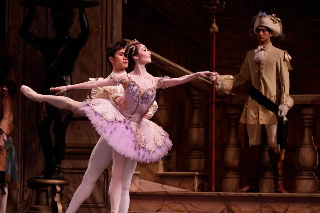 牧阿佐美バレヱ団さんのインスタグラム写真 - (牧阿佐美バレヱ団Instagram)「Behind the scenes The Sleeping Beauty 2/10/2020 (dress rehearsal)  by Photographer Akihiko Yokoi @akihiko_yokoi  写真は「眠れる森の美女」ゲネプロより。  全写真はダンサーズブログに掲載しています。 （ @asamimakiballettokyo ）プロフィール欄にあるURLから、ダンサーズブログをご覧ください。  * * * * * #眠れる森の美女 #sleepingbeauty #文京シビックホール  #牧阿佐美バレヱ団 #牧阿佐美バレエ団 #AsamiMakiBallet #ballet #balletdancer #バレエ #クラシックバレエ #dancer #dancerphotography #dancephoto #balletphotography #instagramfordancers #balletlife #worldwideballet」11月19日 19時42分 - asamimakiballettokyo