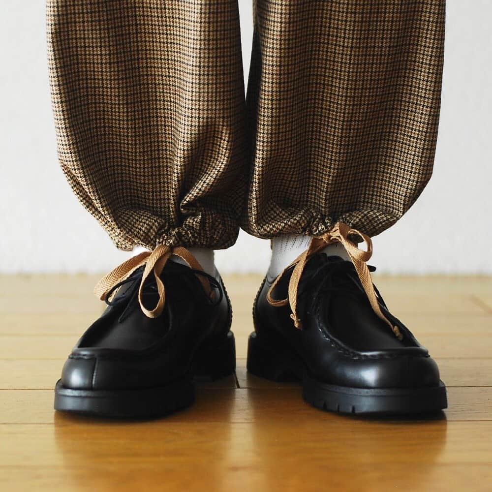 のインスタグラム：「［#20AW］#10倍ポイント開催！ Engineered Garments / エンジニアードガーメンツ "emerson pant - gunclub check" ¥39,600- _ 〈online store / @digital_mountain〉 https://www.digital-mountain.net/shopdetail/000000012584/ _ 【オンラインストア#DigitalMountain へのご注文】 *24時間受付 *15時までのご注文で即日発送 *1万円以上ご購入で、送料無料 tel：084-973-8204 _ We can send your order overseas. Accepted payment method is by PayPal or credit card only. (AMEX is not accepted)  Ordering procedure details can be found here. >>http://www.digital-mountain.net/html/page56.html  _ #NEPENTHES #EngineeredGarments #ネペンテス #エンジニアードガーメンツ _ 本店：#WonderMountain  blog>> http://wm.digital-mountain.info _ 〒720-0044  広島県福山市笠岡町4-18  JR 「#福山駅」より徒歩10分 #ワンダーマウンテン #japan #hiroshima #福山 #福山市 #尾道 #倉敷 #鞆の浦 近く _ 系列店：@hacbywondermountain _」