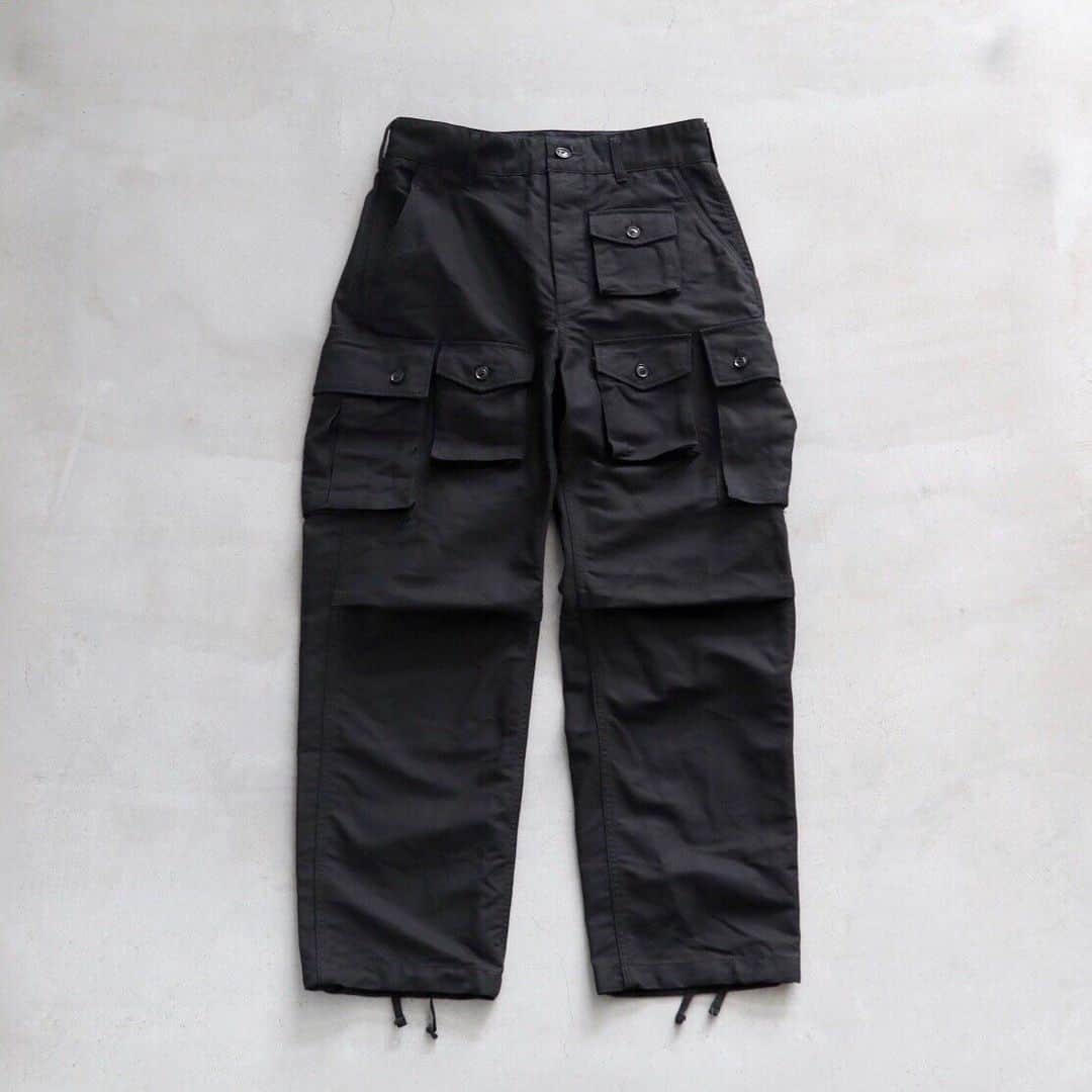 のインスタグラム：「［#10倍ポイント開催中！］ Engineered Garments / エンジニアードガーメンツ "FA Pant - Double Cloth" ¥46,200- _ 〈online store / @digital_mountain〉 https://www.digital-mountain.net/shopdetail/000000012276/ _ 【オンラインストア#DigitalMountain へのご注文】 *24時間受付 *15時までのご注文で即日発送 * 1万円以上ご購入で送料無料 tel：084-973-8204 _ We can send your order overseas. Accepted payment method is by PayPal or credit card only. (AMEX is not accepted)  Ordering procedure details can be found here. >>http://www.digital-mountain.net/html/page56.html  _ #NEPENTHES #EngineeredGarments #ネペンテス #エンジニアードガーメンツ _ 本店：#WonderMountain  blog>> http://wm.digital-mountain.info _ 〒720-0044  広島県福山市笠岡町4-18  JR 「#福山駅」より徒歩10分 #ワンダーマウンテン #japan #hiroshima #福山 #福山市 #尾道 #倉敷 #鞆の浦 近く _ 系列店：@hacbywondermountain _」