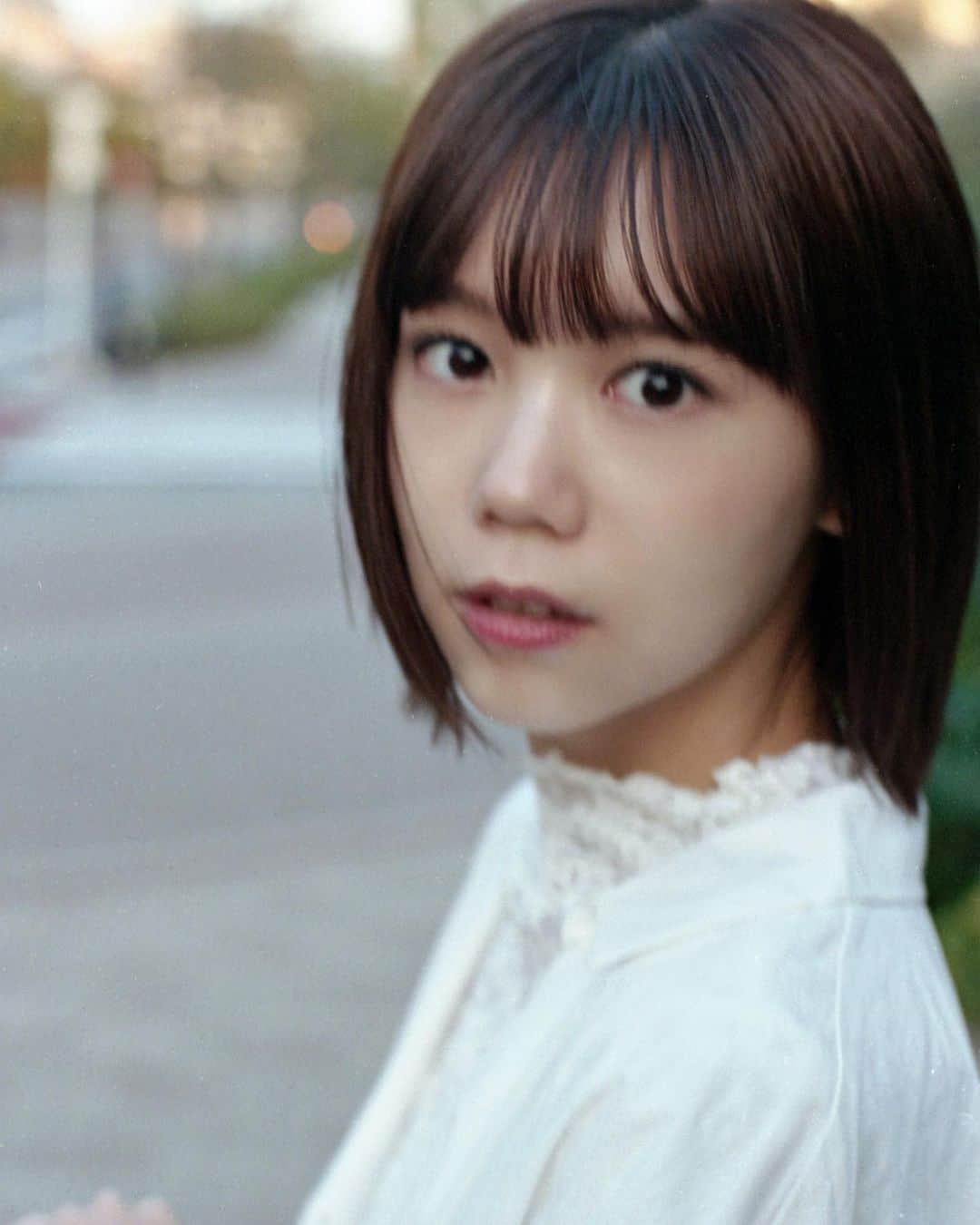 千田麻実のインスタグラム：「不意の顔って新鮮。 「よんだ？」のそれ☺︎」
