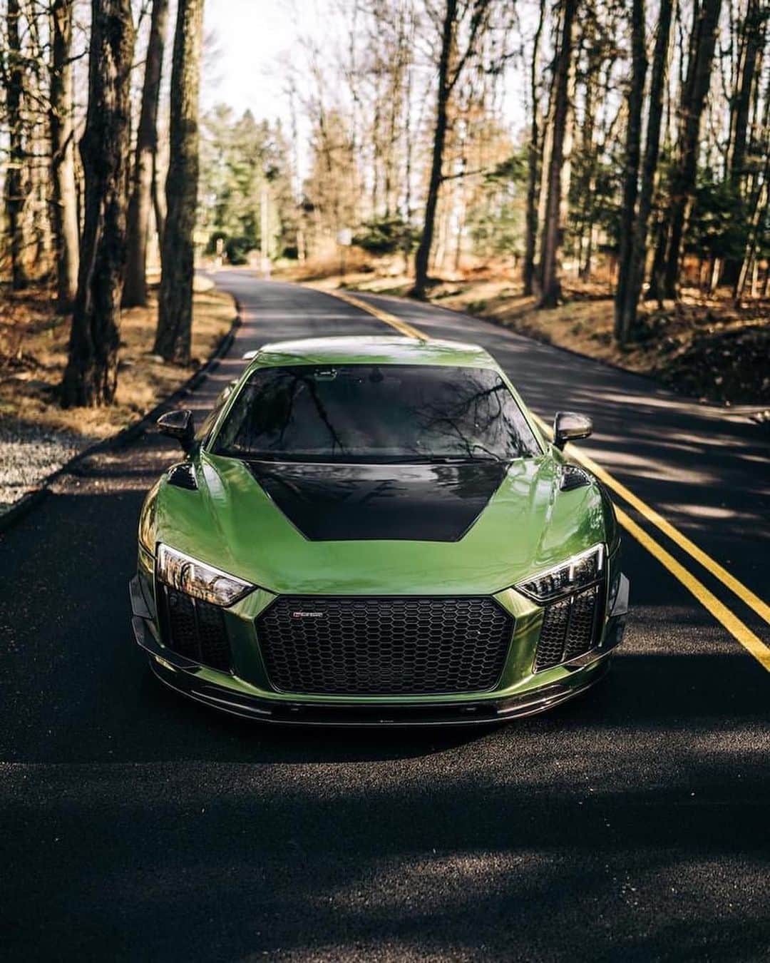 CarsWithoutLimitsさんのインスタグラム写真 - (CarsWithoutLimitsInstagram)「Audi R8 W/ @1016industries’ Center Cut Exhaust  Photos @zuumy @steveyagu_r8  #carswithoutlimits」11月19日 20時04分 - carswithoutlimits