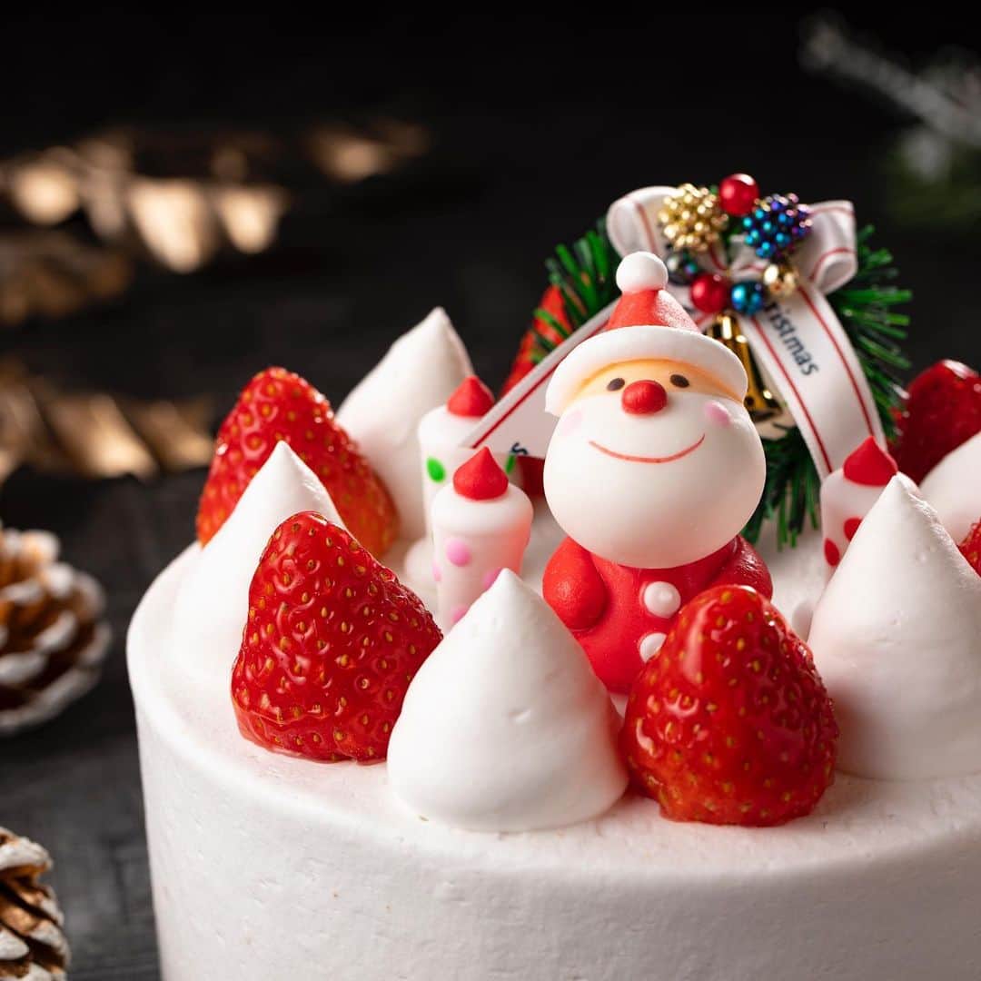 Hilton Odawara Resort & Spaさんのインスタグラム写真 - (Hilton Odawara Resort & SpaInstagram)「おかげさまで、「和栗のモンブランタルト」は完売しましたが、みんなが喜ぶこと間違いない「クリスマスショートケーキ」はご予約受付中です❣️ ・ ・ #クリスマス #christmas #お家クリスマス #クリスマスケーキ」11月19日 20時05分 - hiltonodawara