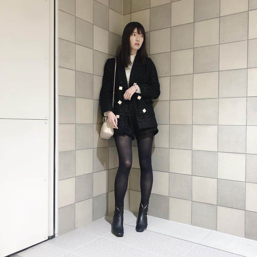 日下部美愛のインスタグラム：「セットアップ大好きマン  #セットアップ #韓国ファッション  #photo #japan #model #me #hair #fashion #fashionblogger #makeup  #followme #instagood #camera #instadaily #dailylook #한국 #맞팔 #사진 #데일리 #데일리룩」