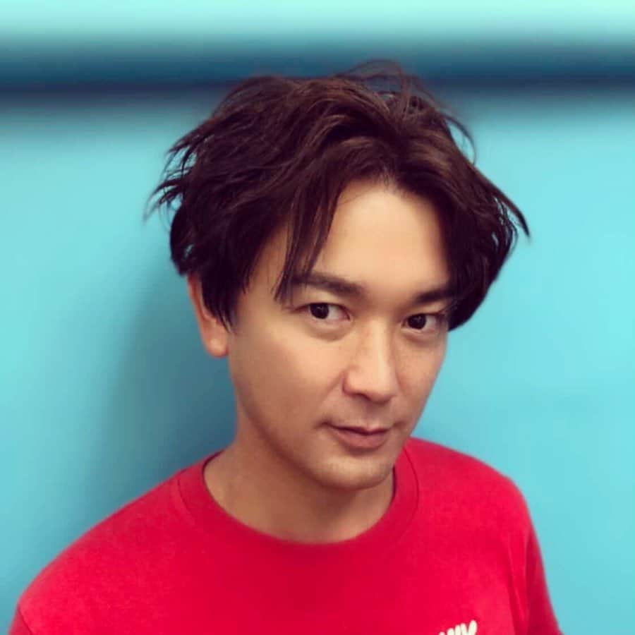 中村譲のインスタグラム：「ニューヘアスタイル⭐️ #ニューヘアー  #ビュートリアム青山st  #女の子っぽい  #痩せてきた気がする  #newhairstyle #beautriumaoyamast #thankyou @bayokkun #followｍe」