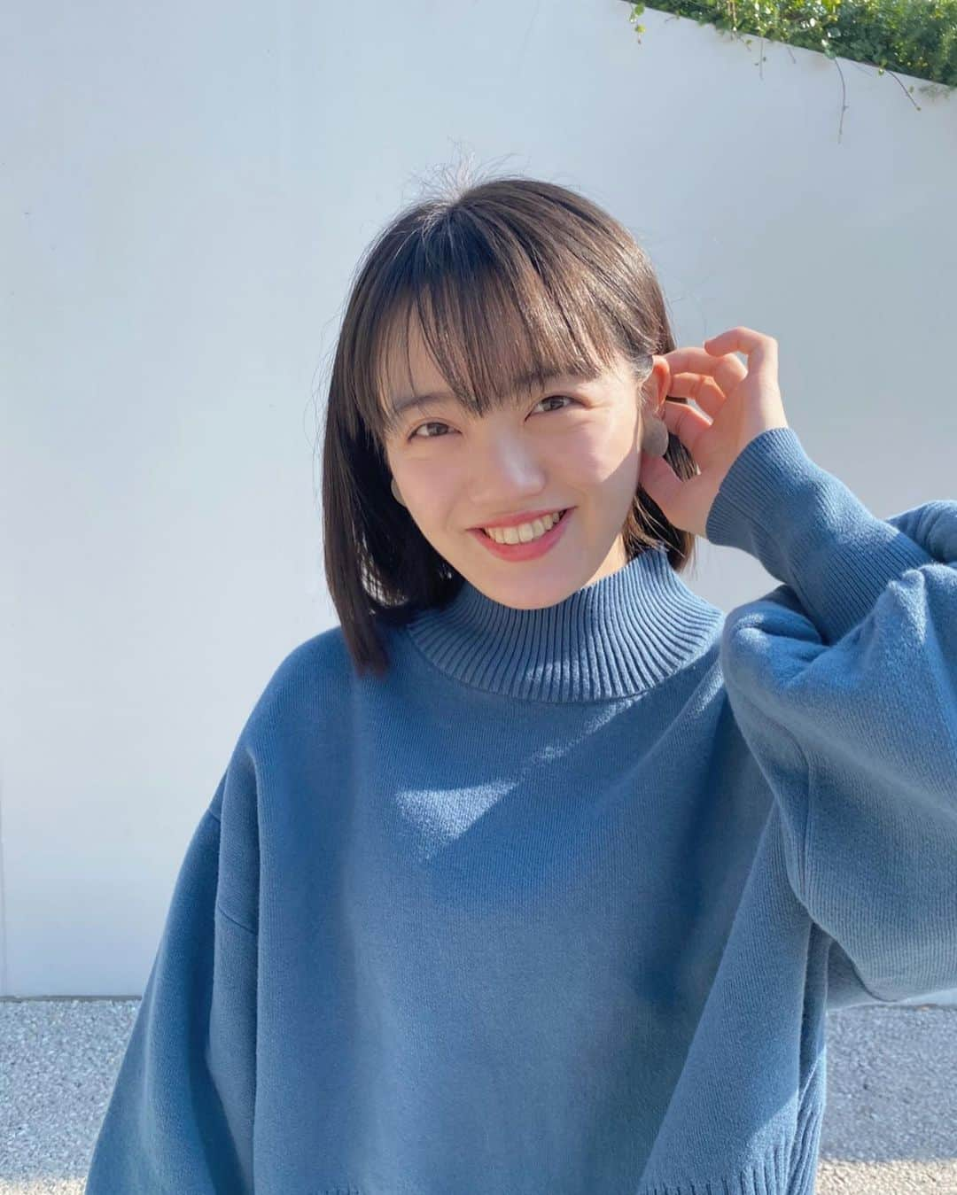 希山愛さんのインスタグラム写真 - (希山愛Instagram)「* 珍しく青〜💙  青いニットは初めてやけんなんだか新鮮です💭  #希山愛 #ばってん少女隊」11月19日 20時20分 - kiyama_ai_official