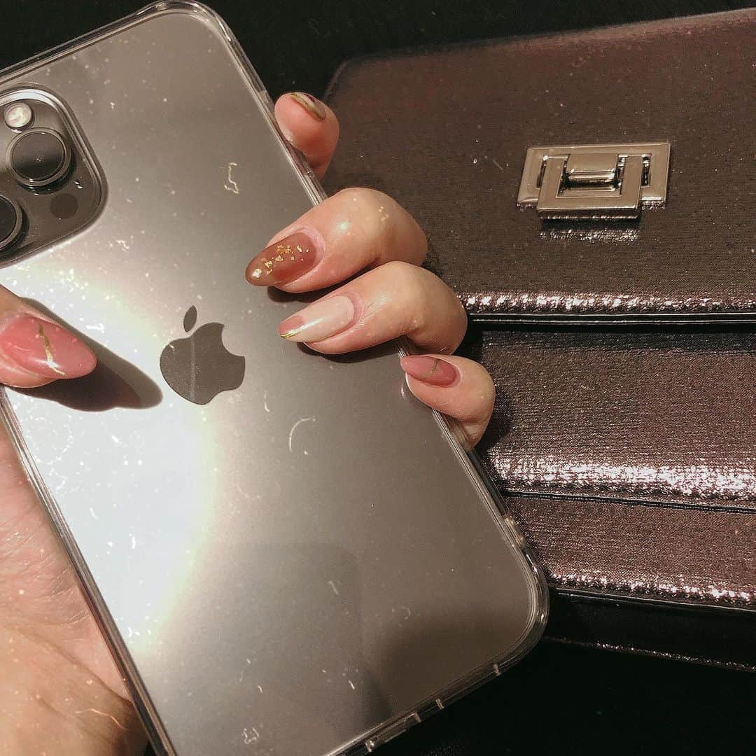 舞城モアサさんのインスタグラム写真 - (舞城モアサInstagram)「. . 携帯何年ぶりってくらいで変えました🥺❤️ 嬉しすぎてつい写真撮ってしまったぁーん。 . #iPhone #iPhone12promax #hello #Apple #携帯 #やっとレンズ３つ」11月19日 20時28分 - maishiro_moasa