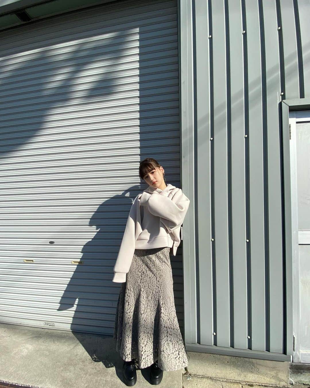 kikumi0823さんのインスタグラム写真 - (kikumi0823Instagram)「👗👗👗 いつも選ばなかったようなものも選んでみたい💐 ・ #fashion #code #ootd #murua #leon #パーカーコーデ #ワントーンコーデ #ミディアムヘアアレンジ #インナーカラー #スカートコーデ #ポニーテールアレンジ」11月19日 20時33分 - kikumi_0823