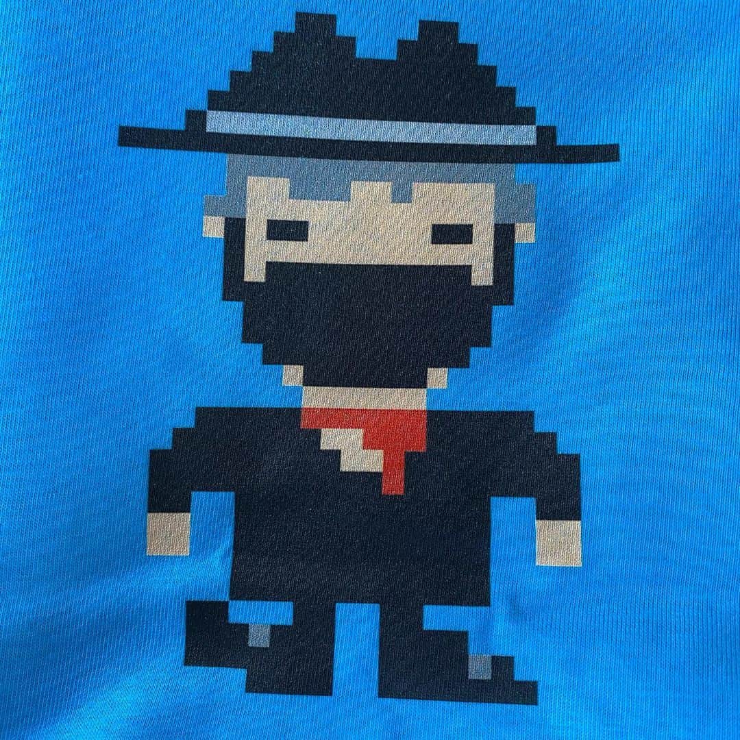 火口秀幸のインスタグラム：「#ドット絵 #HideboH  #Tシャツ 頂きました。 #RoseLove さん　#作　可愛いッ ローズさん　 ありがとうございました #感謝 #吉本坂46 #RED #HideboH」