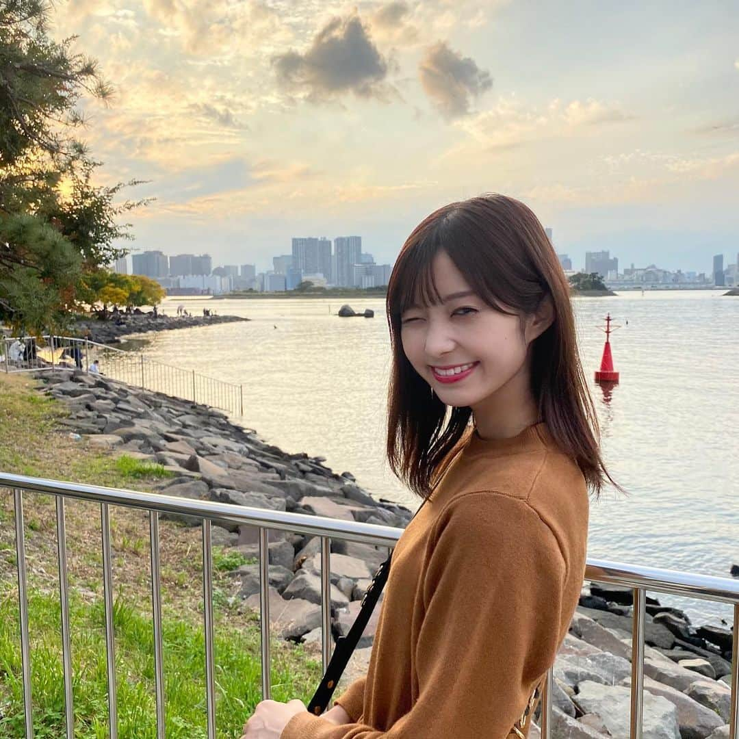 松川星さんのインスタグラム写真 - (松川星Instagram)「お台場の夕日🌇🌅 2枚目謎に踊ってる😹」11月19日 20時48分 - akarin__rin