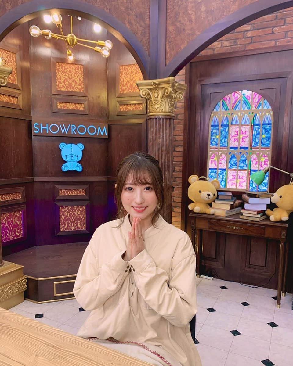 小桃音まいのインスタグラム：「🐾. . 年末にイベントをさせて頂くことになりました❤︎. . チケットの先行発売は明日までです. よろしくお願い致します☺️💓. . . 小桃音まいPremium Event 2020. . □2020年12月27日（日）. 18:30開場/19:00開演. . □赤羽ReNY alpha. . 🎟2000円　※最前有　. 🎥有料配信有. tiget.net/events/111491 . . ※先行前売券販売期間：～11月20日（金）24:00 ※抽選. . ※一般発売 11月21日（土）10:00. .」