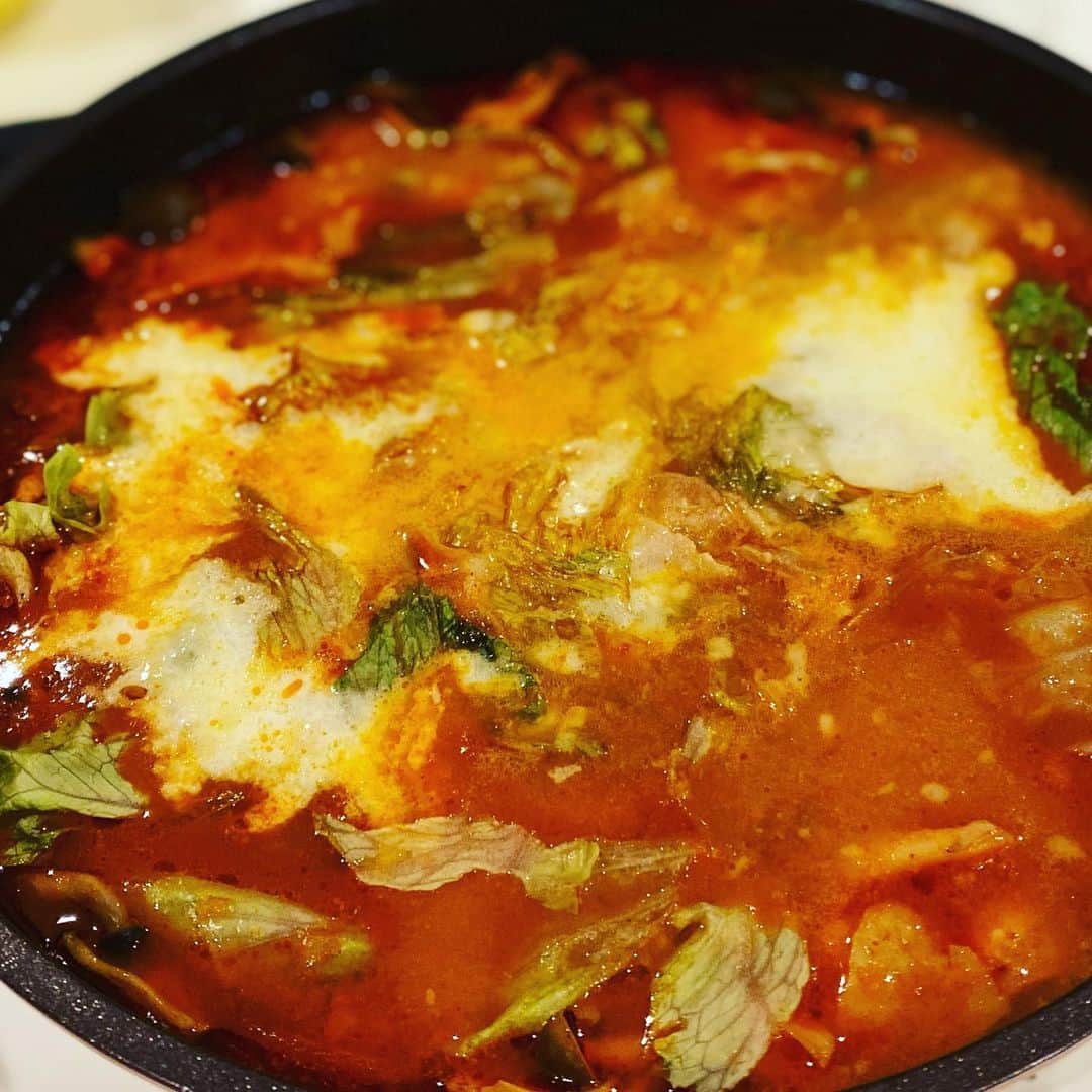 山根良顕さんのインスタグラム写真 - (山根良顕Instagram)「トマトチーズ鍋！ 美味しかったけど、写真で見るとイマイチ。。  伝わらないなぁ。 #トマト#tomato」11月19日 20時54分 - ungirls_yamane