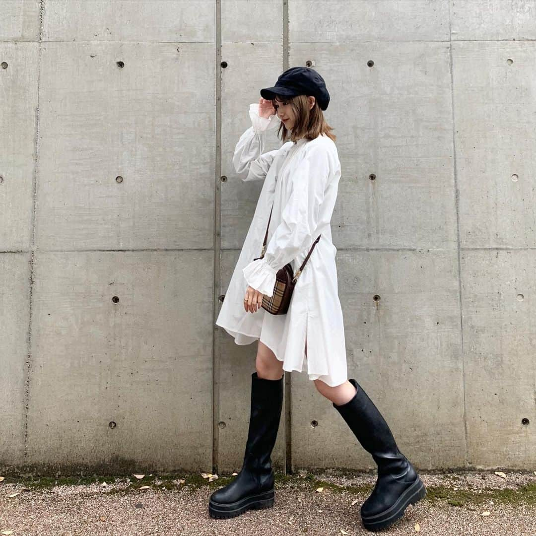 櫻井紗季さんのインスタグラム写真 - (櫻井紗季Instagram)「👢🍂 one-piece: @amerivintage  boots: @jeanasis_official  bag: @burberry てるてる坊主こーで。」11月19日 20時58分 - saki_sakurai_official