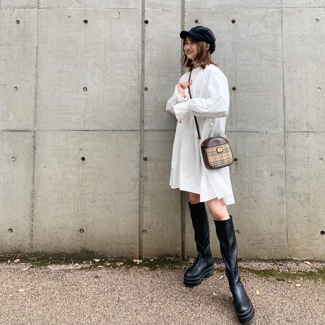 櫻井紗季さんのインスタグラム写真 - (櫻井紗季Instagram)「👢🍂 one-piece: @amerivintage  boots: @jeanasis_official  bag: @burberry てるてる坊主こーで。」11月19日 20時58分 - saki_sakurai_official