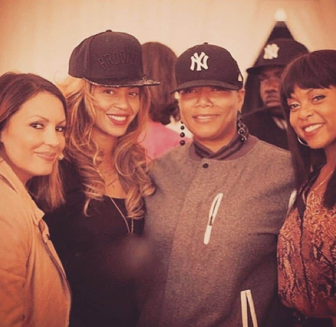のインスタグラム：「i meeeaan, that’s a solid tbt. 🙌😉 #throwbackthursday」