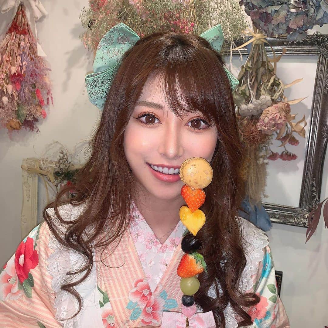 藤咲めいさんのインスタグラム写真 - (藤咲めいInstagram)「本日錦糸町蓮おります！ . . . #袴 #着物 #ヘアメイク #リボンアレンジ」11月19日 21時18分 - meyf333