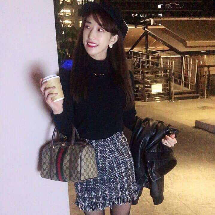 近藤夏奈のインスタグラム：「明日も午後5時から午後7時🕔﻿ ウメダfm 『Be Sports! Friday』🧘‍♀️🌈﻿ 2時間生放送です🗣﻿ 私のストーリーからも聴いてもらえます◎﻿ ﻿ ﻿ 11月20日🗓明日は"ピザの日"なんだって〜〜🍕💗﻿ みんな知ってた？笑﻿ ﻿ ピザの日にちなんで﻿ 明日のメッセージテーマは﻿ 『好きなピザの種類』にしたいと思います💌﻿ ﻿ ﻿ 今聴きたい曲と共に、皆さんからの﻿ メッセージおまちしてます🙋‍♀️✨﻿ .﻿ .﻿ ﻿ ﻿ ﻿ ﻿#ウメダfm#ウメダfmbehappy789#ラジオ  #生放送#梅田#ラジオパーソナリティー」