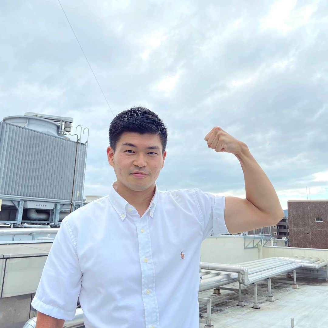 鈴木悠さんのインスタグラム写真 - (鈴木悠Instagram)「香川県内は気温を観測している4か所で最高気温が25℃以上の #夏日 となり、統計開始以来最も遅い夏日となりました🌡💦 ので、思わず半袖出勤... #なんかしっくりくる」11月19日 21時29分 - yu_suzuki.tenki