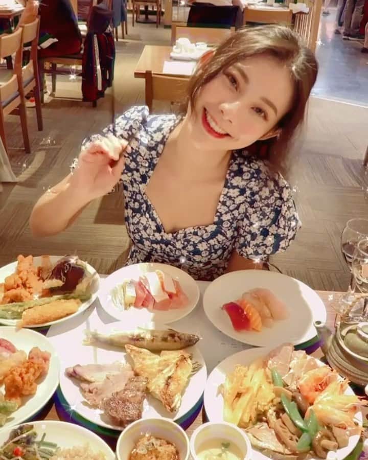 張香香のインスタグラム：「上禮拜為了工作少吃多動 所以這禮拜休假軟爛不動 認真狂吃起來!!!!🤤🤤🤤」