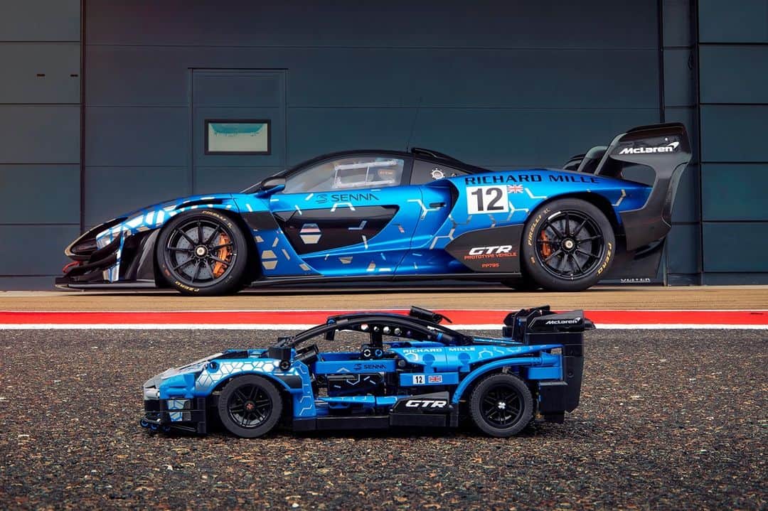 McLaren Automotiveさんのインスタグラム写真 - (McLaren AutomotiveInstagram)「Directly from the racetrack...and into your LEGO Technic car collection! Say hello to the stunning McLaren Senna GTR @Lego Technic set. Available from January 1 2021.  #McLarenAutomotive #McLarenSennaGTR #LEGO #LEGOTechnic」11月19日 22時00分 - mclarenauto