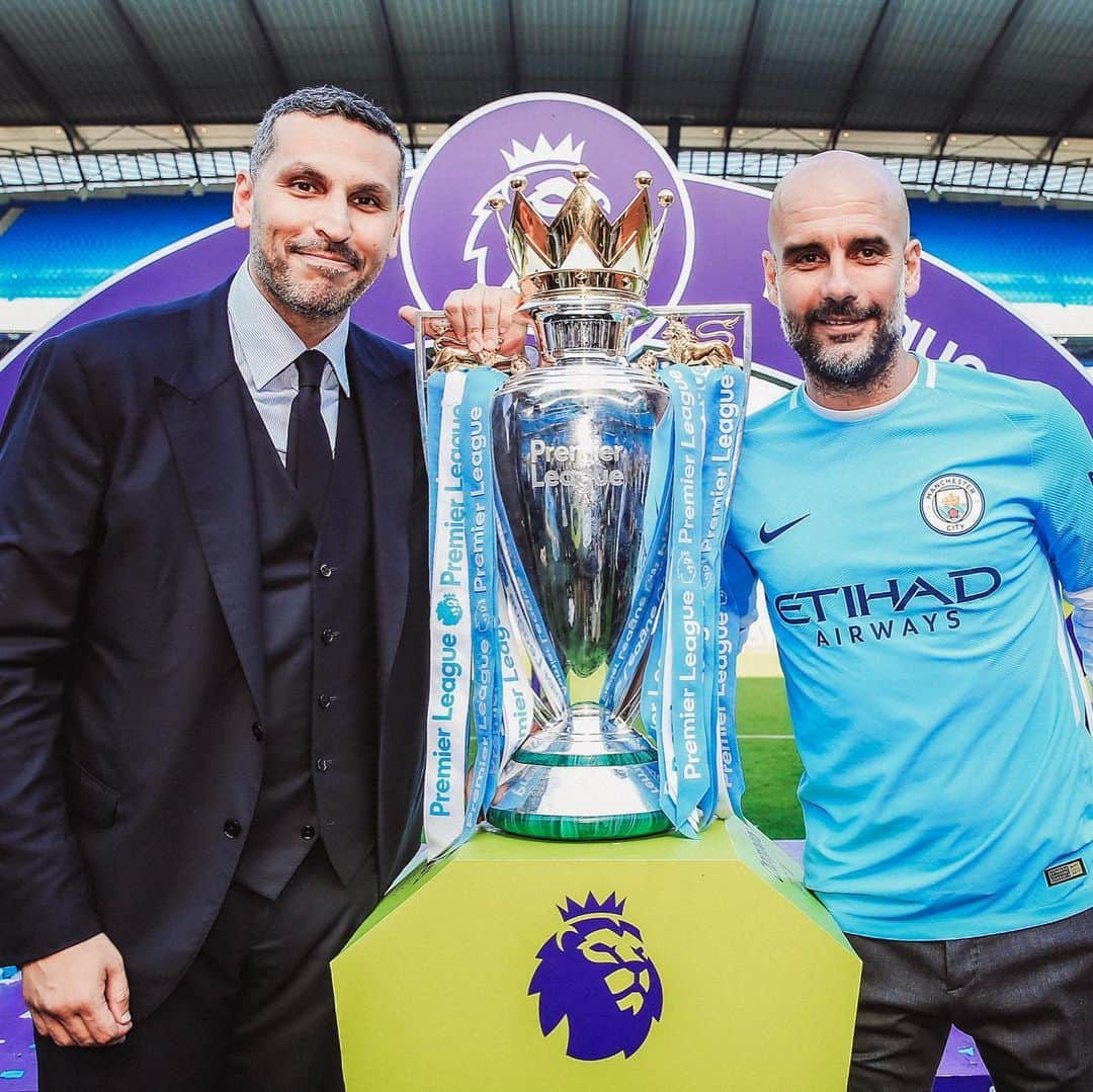 マンチェスター・シティFCさんのインスタグラム写真 - (マンチェスター・シティFCInstagram)「Cos we’ve got...GUARDIOLA! 👏 #mancity」11月19日 22時15分 - mancity