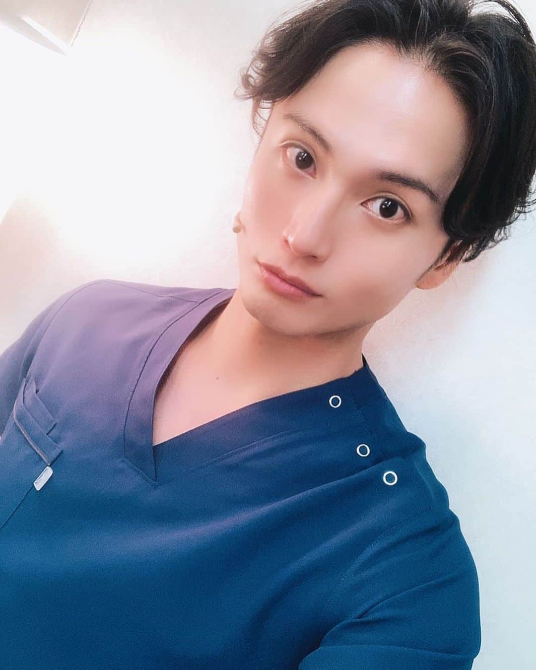 友常勇気さんのインスタグラム写真 - (友常勇気Instagram)「Thank you for coming!! My brain isn't working right now🙄lol I'm going to have a good rest tonight too.lol I'll do my best tomorrow🤩‼️‼️ #ハンズアップ #本日も無事に終了 #ご来場誠にありがと御座いました #もう頭が働かない #今日もゆっくり休みます #笑笑 #明日もやるぞー 皆様の応援、拍手、 心より感謝しております😭✨ p.s 衣装2パターン載せてみます☺️」11月19日 22時22分 - yuki_tomotsune