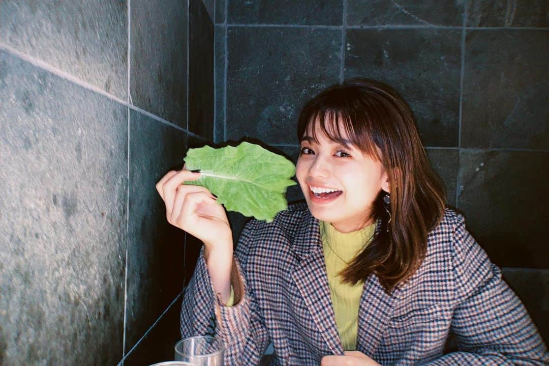 足立佳奈のインスタグラム：「ご飯は何をたべるかじゃなくて 誰とたべるかだね。☺︎ 本当に幸せだなぁ。  #今日の足立」