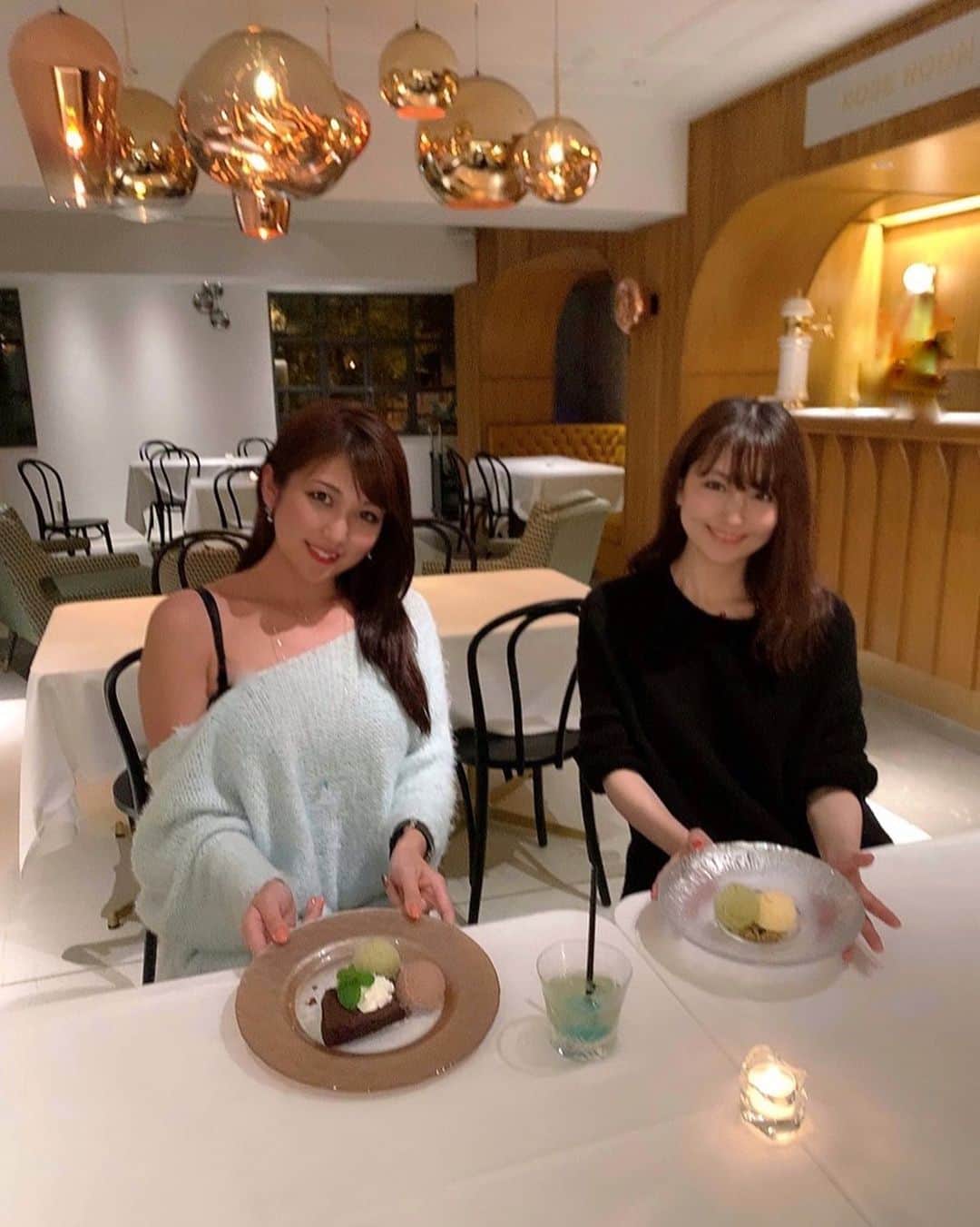 のインスタグラム：「ももちゃんとご飯〜🥰🍰❣️✨ #豹柄 マスク可愛い～🐆💕✨」
