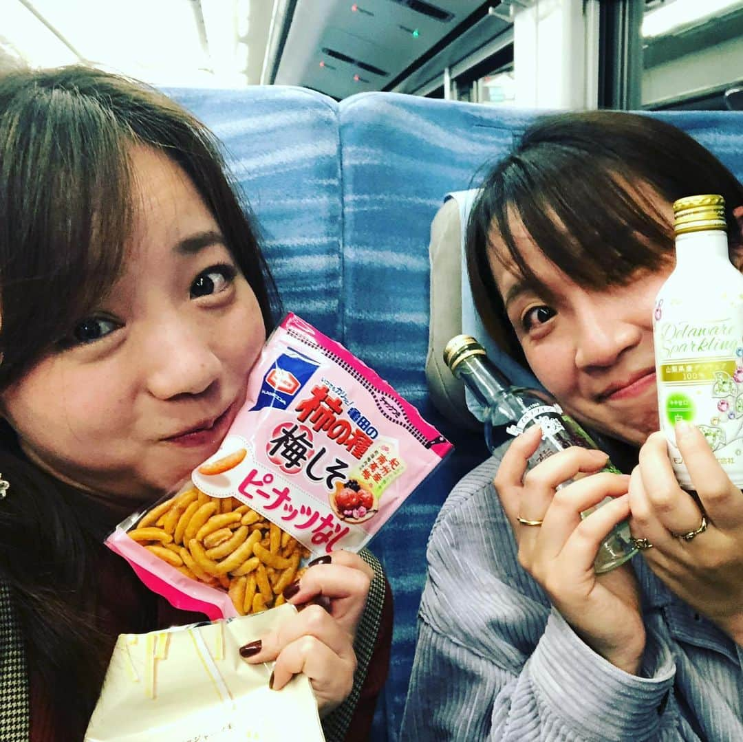 能登有沙さんのインスタグラム写真 - (能登有沙Instagram)「みきちゃんと河口湖に旅行🗻 めーーーっちゃお天気に恵まれて富士山たっくさん見れたし河口湖堪能したし 何より気を遣わない2人だから幸せな時間だった✨ またいこーね #gotoトラベル  #河口湖 #富士山 #ハロプロエッグ」11月19日 23時08分 - notoarisa